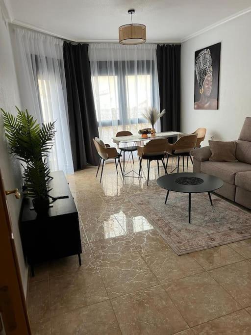 Luxury Port Apartments Torrevieja Bagian luar foto